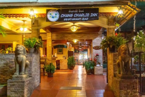 Chang Charlie Inn, Boutique